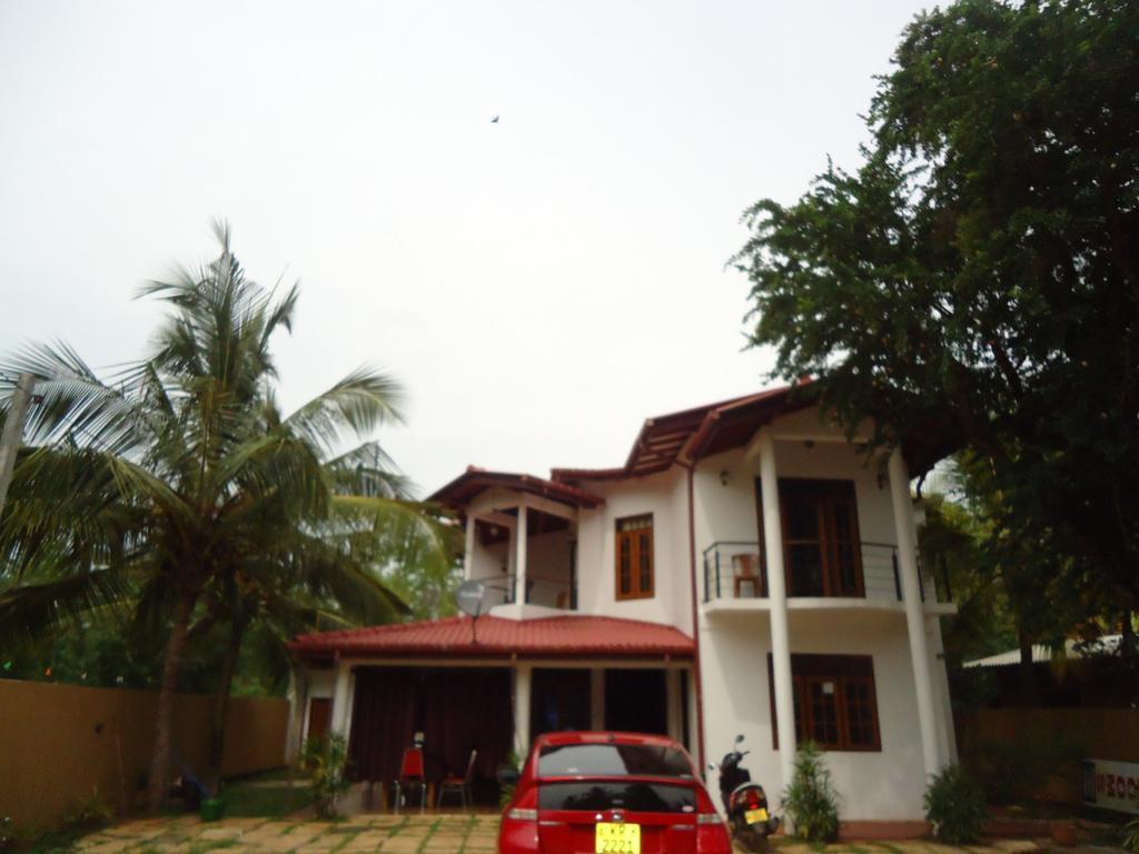 Seven Flower Hotel Anuradhapura Exterior photo